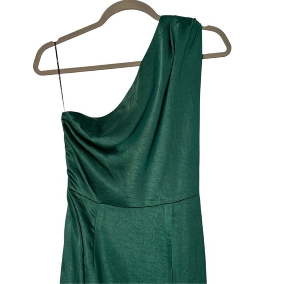 Elliatt Cassini Forest Green One Shoulder Cocktail Dress | Size M - Picture 4 of 10